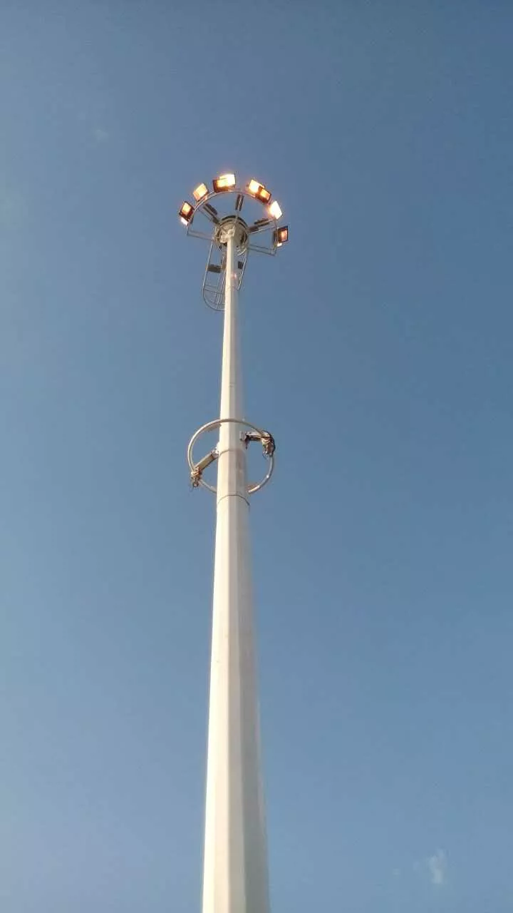011.商洛物流圓雙升降高桿燈2.JPG